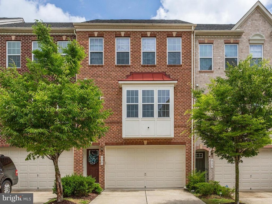 939 Hall Station Dr, Bowie, MD 20721 - photo 1