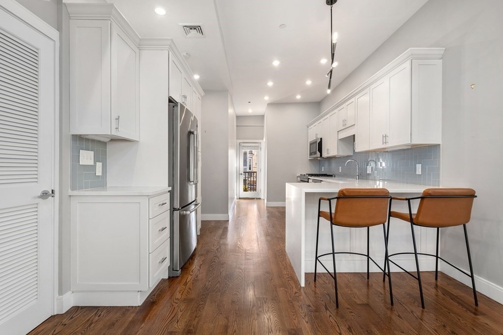 33 Condor St unit 3, Boston, MA 02128 - photo 1