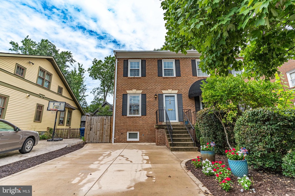 20 E Howell Ave, Alexandria, VA 22301 - photo 1