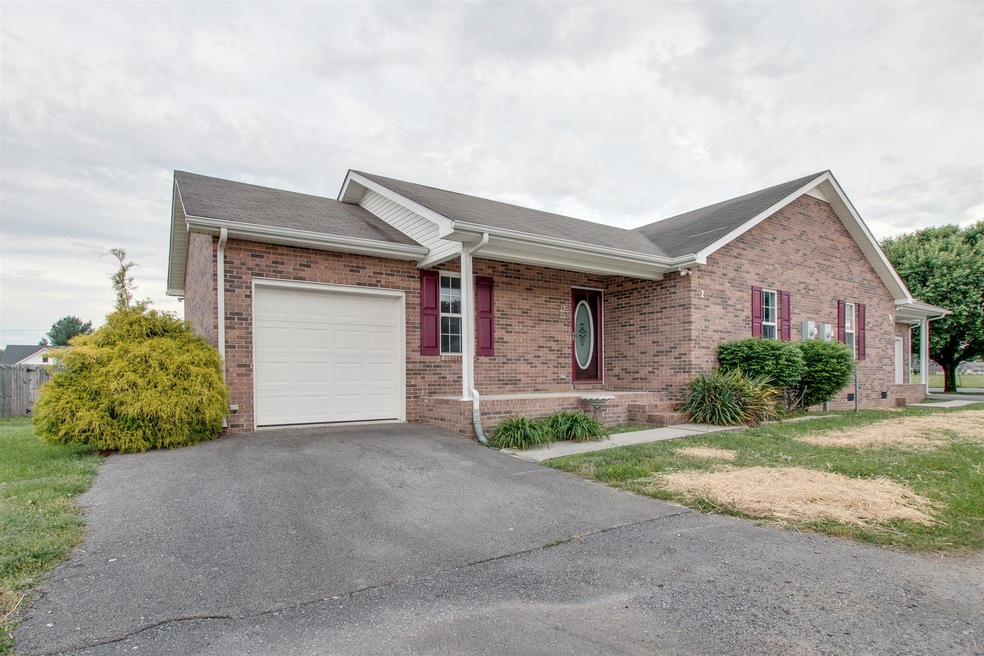 1150 Doak Rd unit B2, Manchester, TN 37355 - photo 1