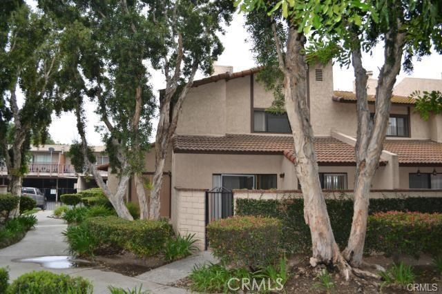 914 N Redding Way unit D, Upland, CA 91786 - photo 1