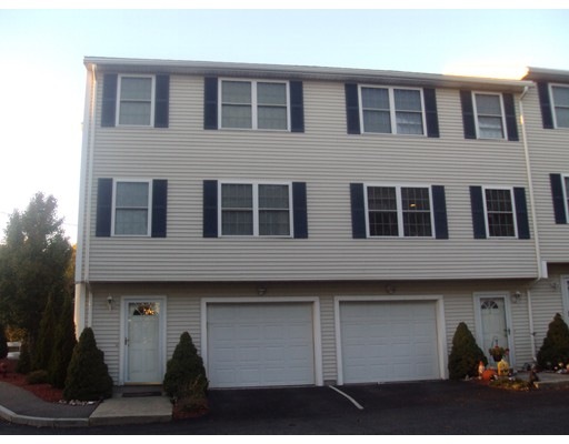 395 Lee Burbank Hwy unit 2, Revere, MA 02151 - photo 1