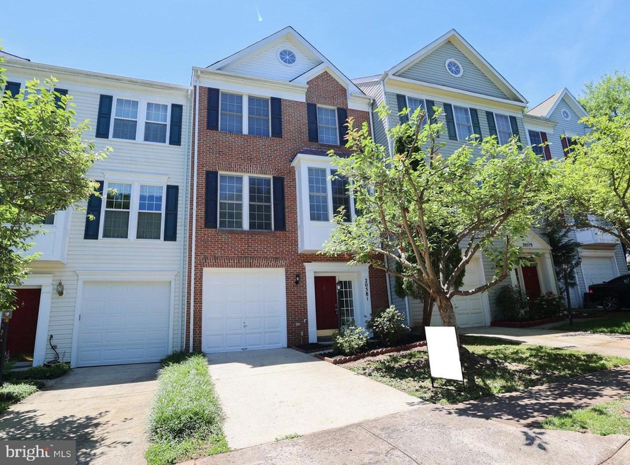 20581 Crestmont Terrace, Sterling, VA 20165 - photo 1