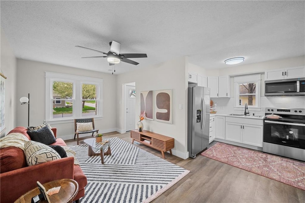 2647 Lyon St, Des Moines, IA 50317 - photo 1