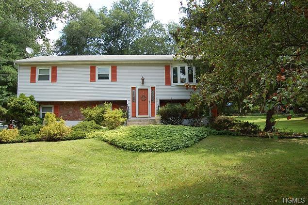 6 Laurel Ln, Spring Valley, NY 10977 - photo 1