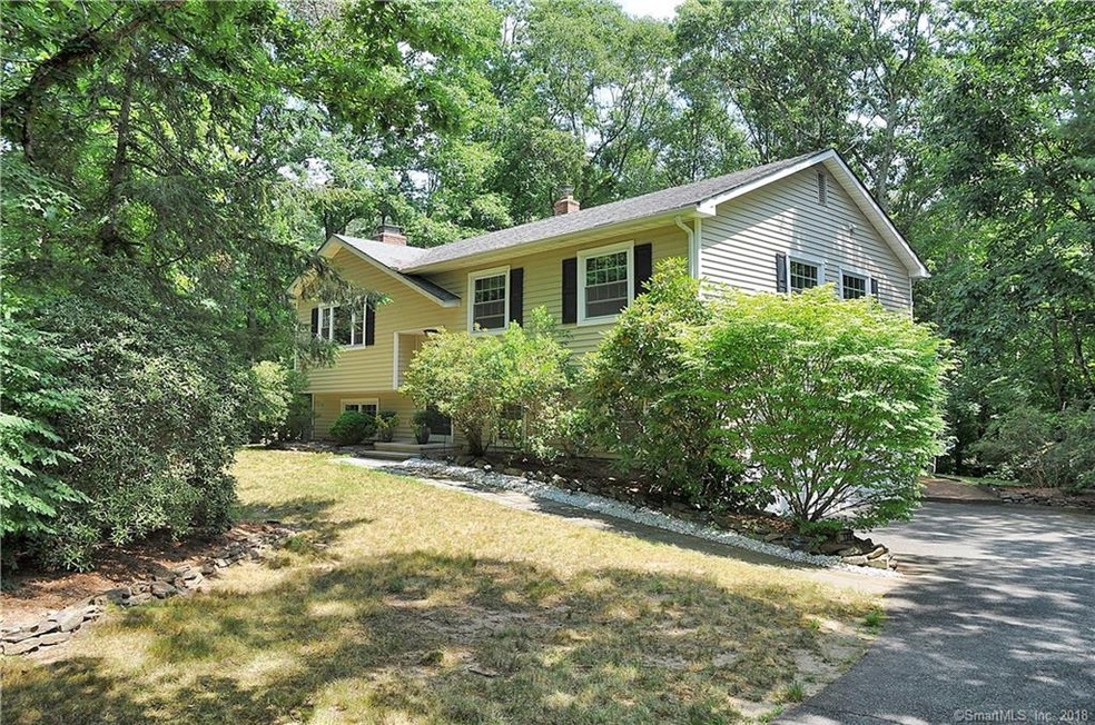 134 Pepper Tree Hill Ln, Southbury, CT 06488 - photo 1