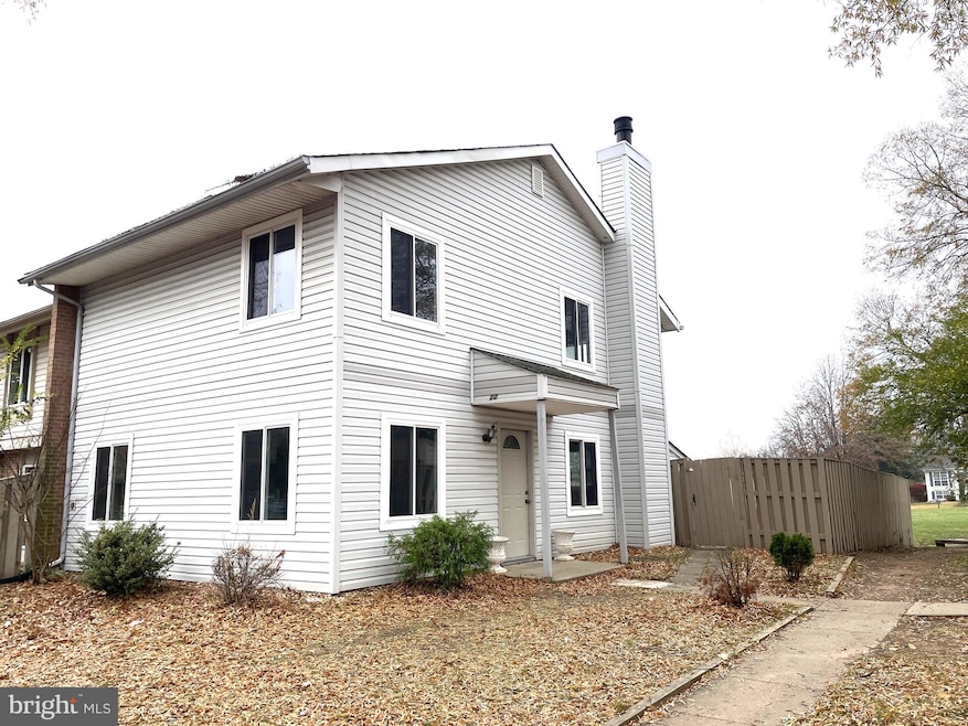 622 Clearwater Ct, Herndon, VA 20170 - photo 1