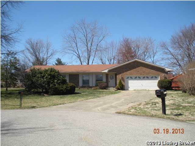 7601 Washington State Ct, Louisville, KY 40228 - photo 1
