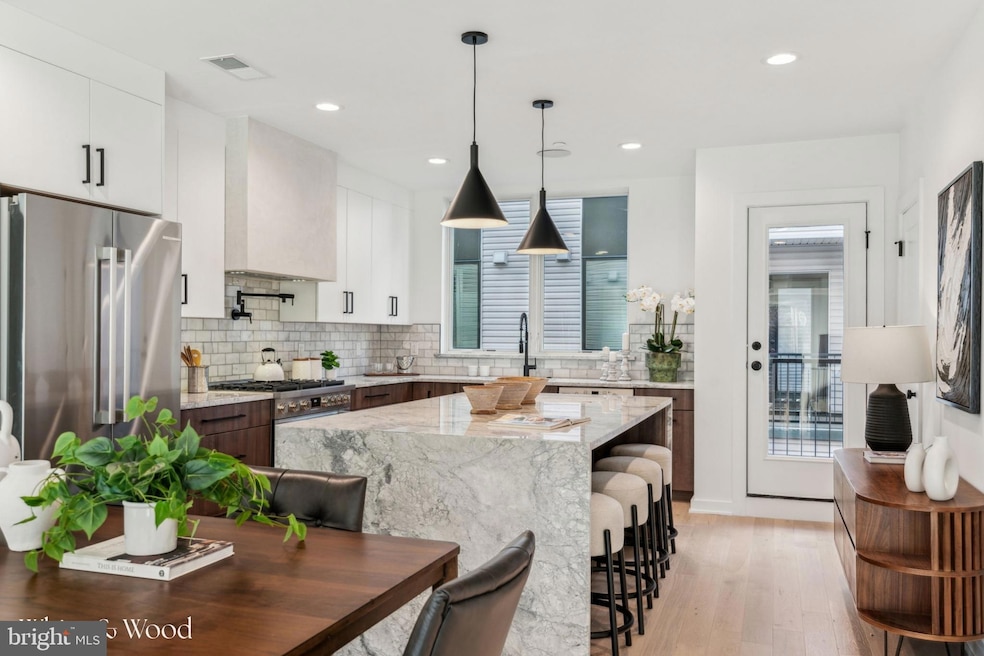 964 N 6th St, Philadelphia, PA 19123 - photo 1