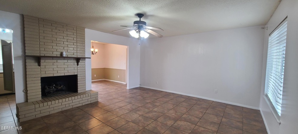 10424 Shannon Place unit B, El Paso, TX 79925 - photo 1