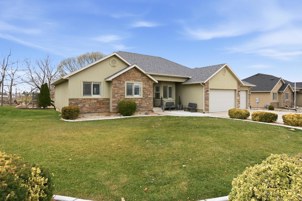 3643 170 E, Enoch, UT 84721 - photo 1