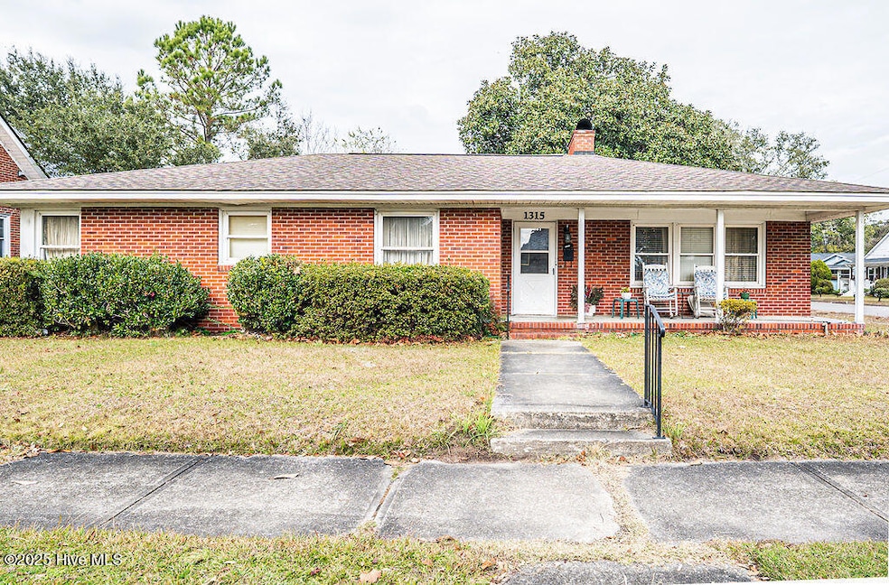 1315 Queen St, Wilmington, NC 28401 - photo 1