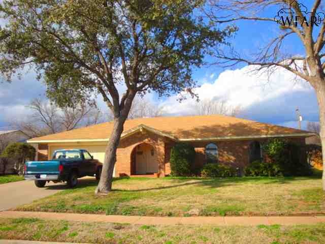 1616 Hursh Ave, Wichita Falls, TX 76302 - photo 1