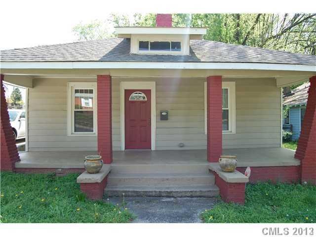 Exterior Front - 828 Parkwood Ave  Rocking chair f