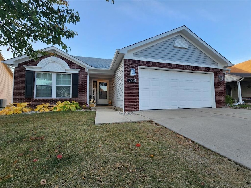 5701 Suffolk Dr, Plainfield, IN 46168 - photo 1