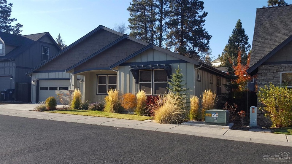 1236 NE Shane Ln, Bend, OR 97701 - photo 1