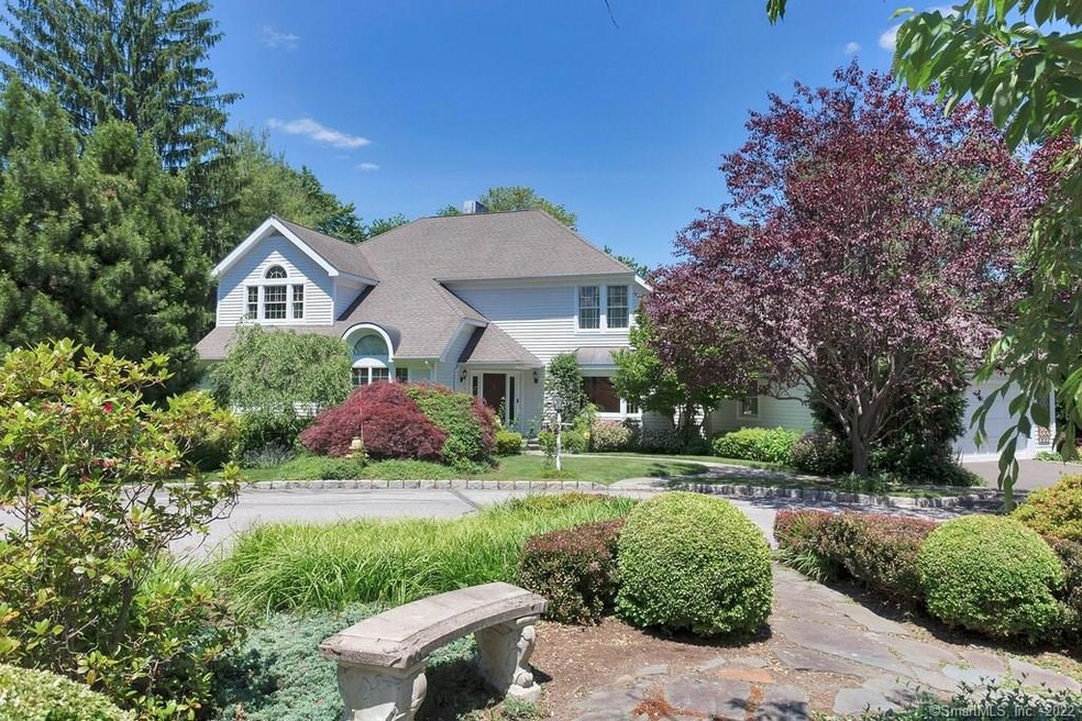 181 Turn of River Rd unit 10, Stamford, CT 06905 - photo 1