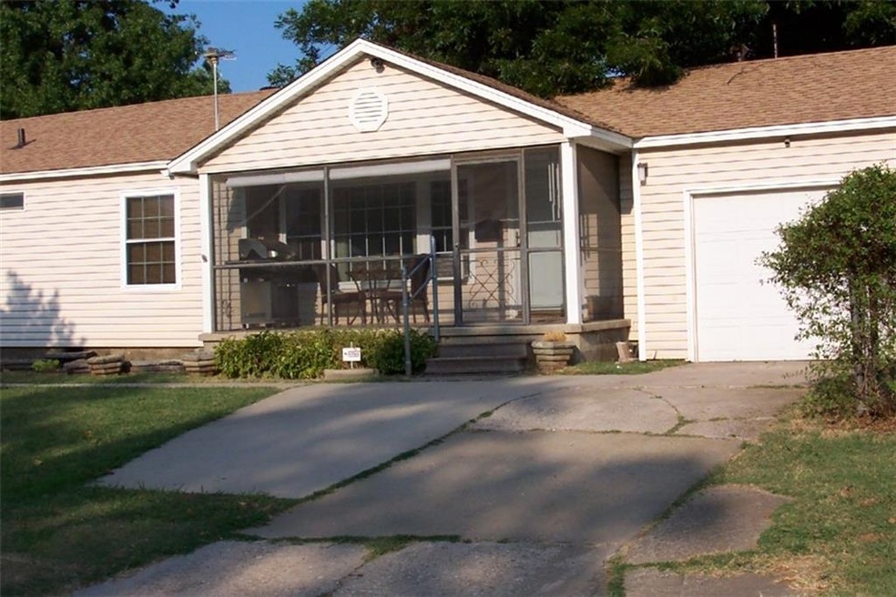 2021 N Park Ave, Shawnee, OK 74804 - photo 1