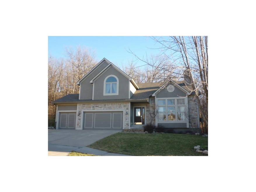 Private Culdesac* New ROOF* New exterior paint