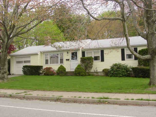 2580 Cranston St, Cranston, RI 02920 - photo 1