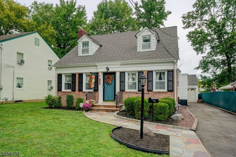 729 W Inman Ave, Rahway, NJ 07065 - photo 1