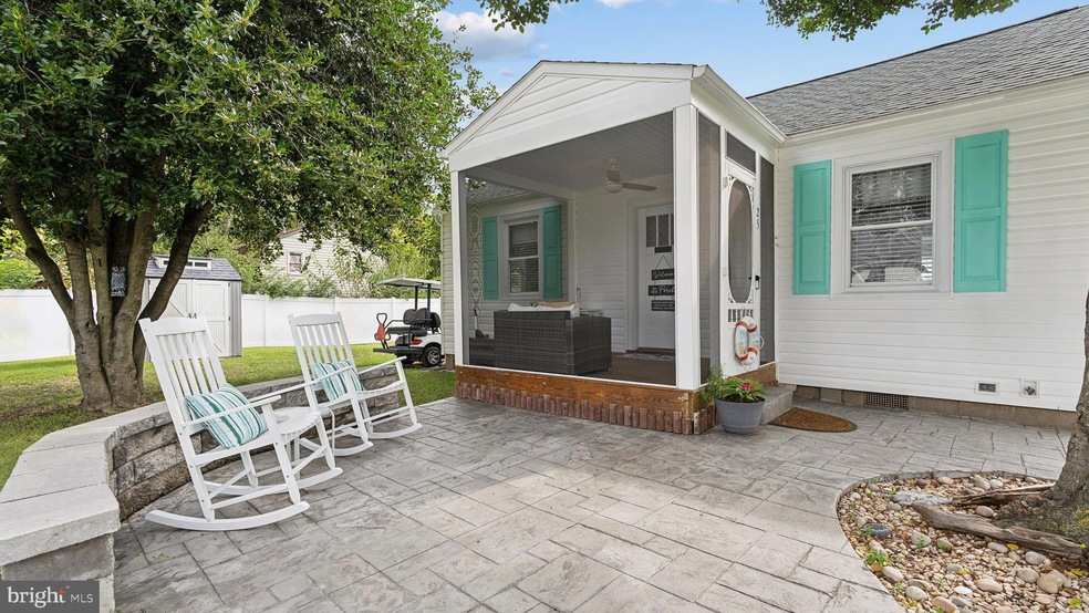 25 Maryland Ave, Colonial Beach, VA 22443 - photo 1