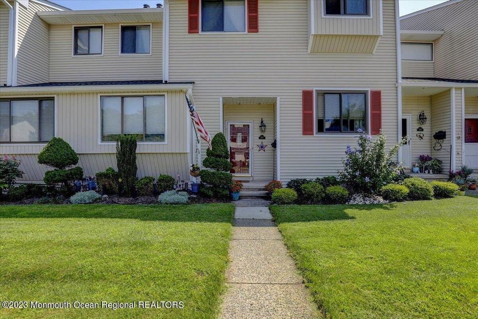 367 Middlewood Rd, Middletown, NJ 07748 - photo 1