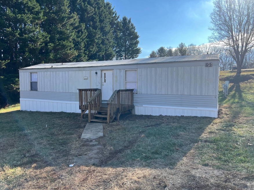 95 Red Fox Loop, Clyde, NC 28721 - photo 1