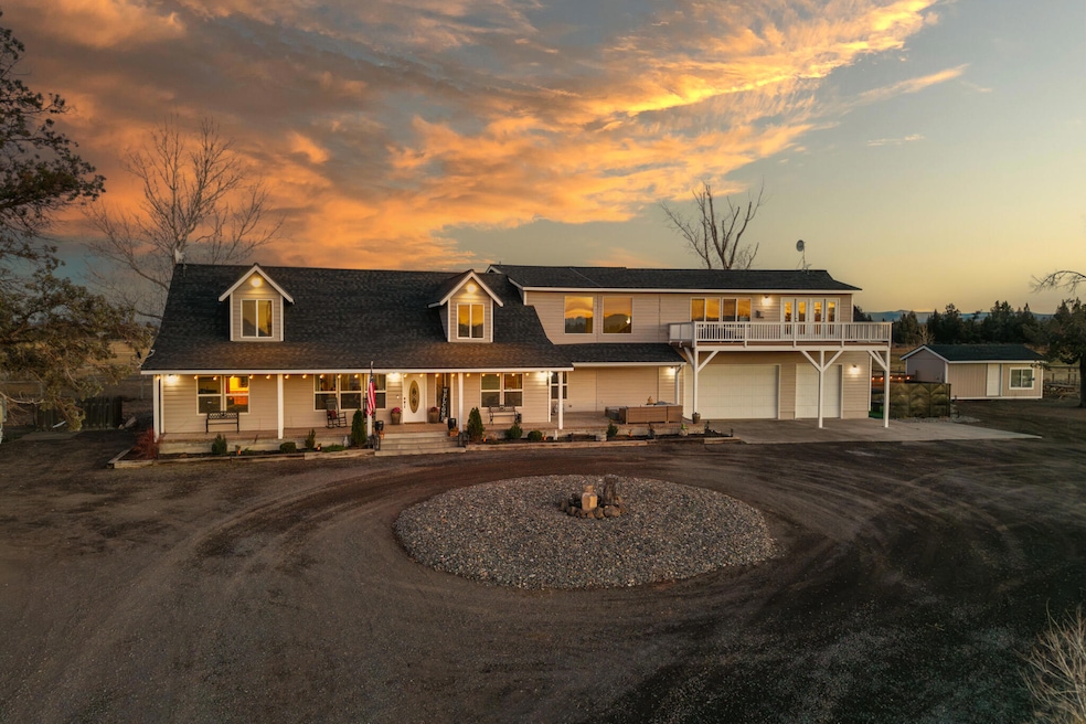 24605 Dodds Rd, Bend, OR 97701 - photo 1