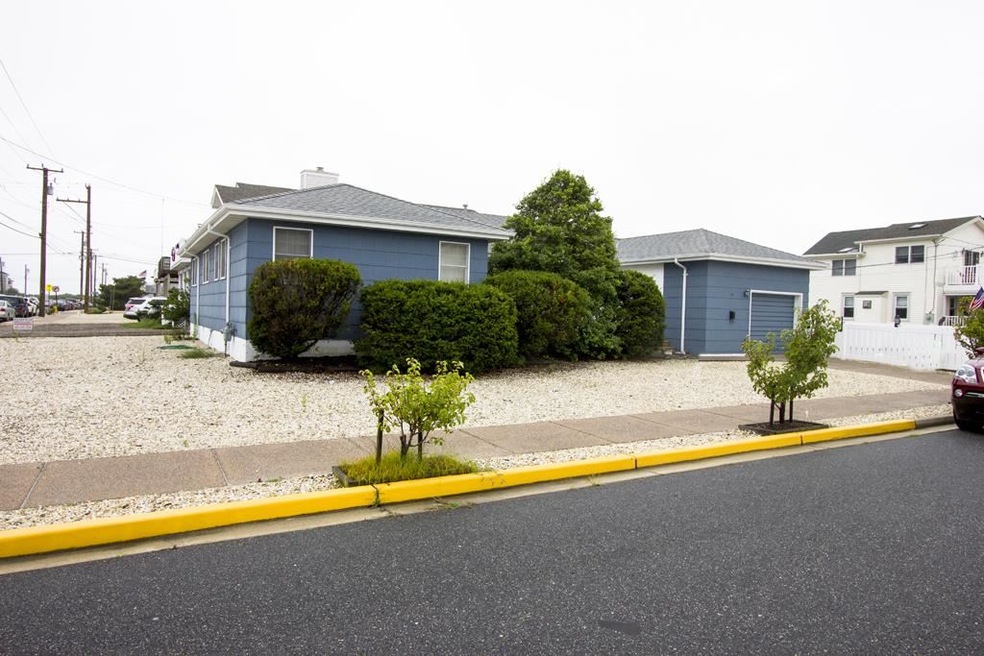 10 29th St W, Avalon, NJ 08202 - photo 1
