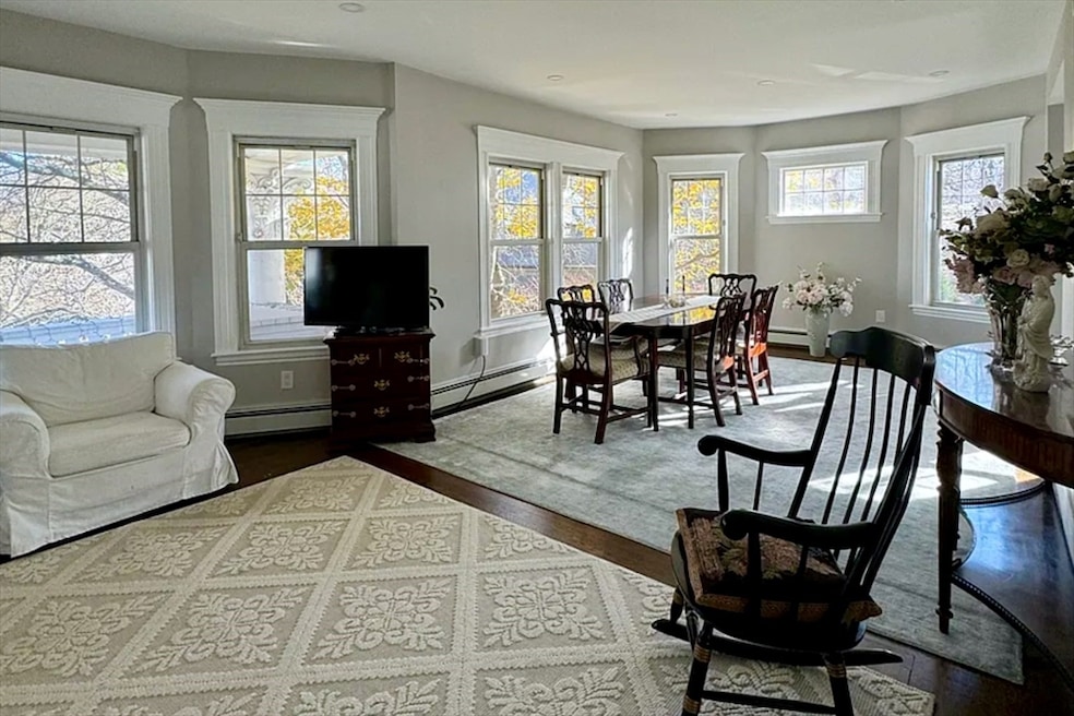 132 Middlesex Rd unit 3, Chestnut Hill, MA 02467 - photo 1