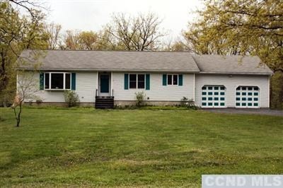 27 Hewlett Rd, Red Hook, NY 12571 - photo 1