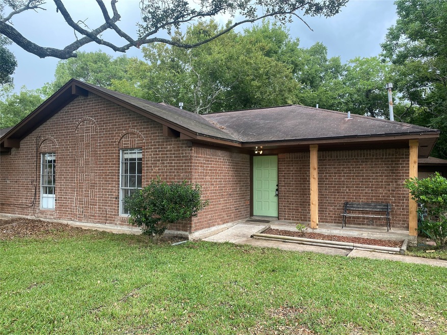 202 Skyview Terrace, Friendswood, TX 77546 - photo 1