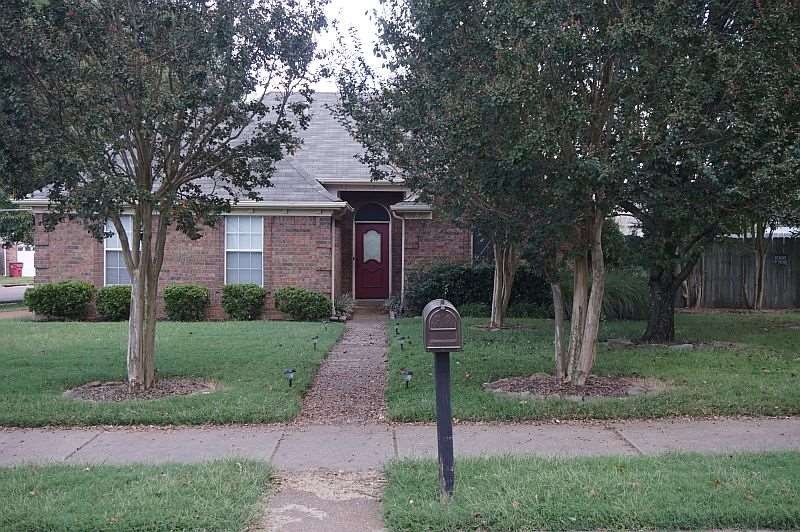 7010 Raleigh Lagrange Rd, Cordova, TN 38018 - photo 1