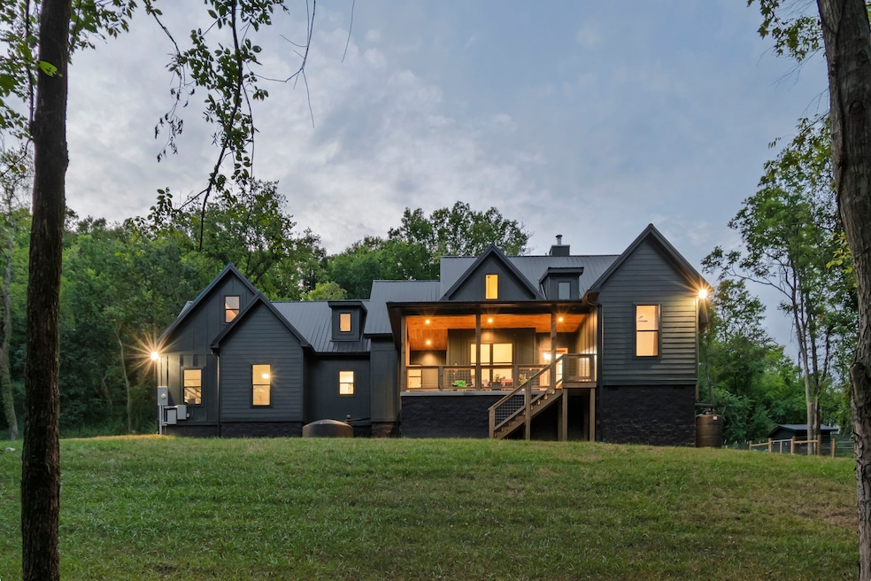 2320 Stephens Rd, Columbia, TN 38401 - photo 1