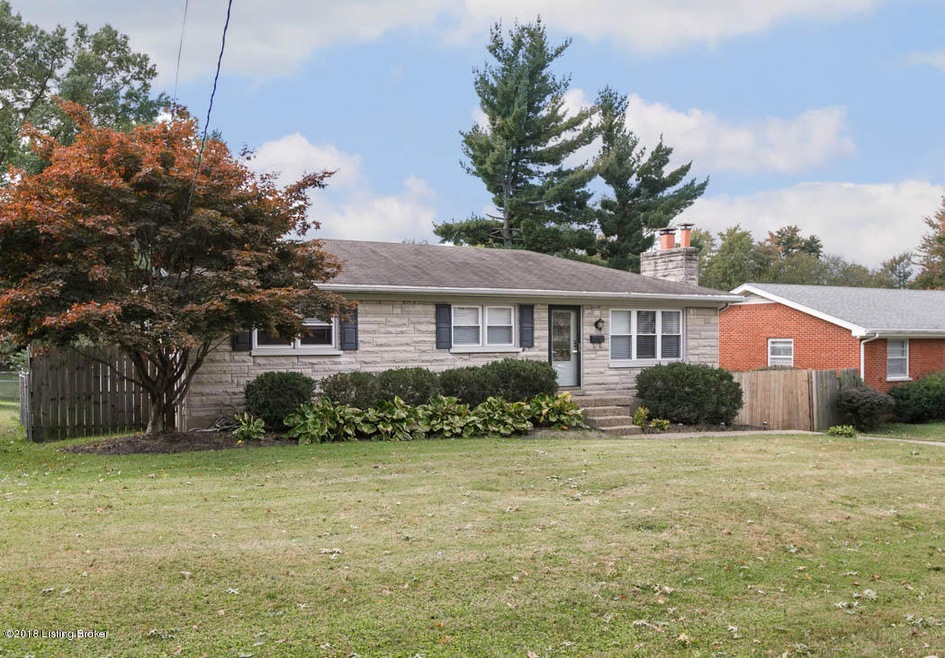 6208 Tiara Ct, Louisville, KY 40219 - photo 1