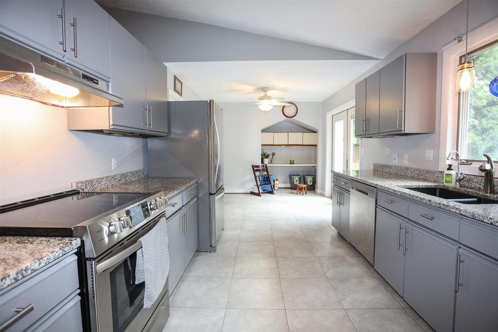 11 Johns Dr, Hooksett, NH 03106 - photo 1