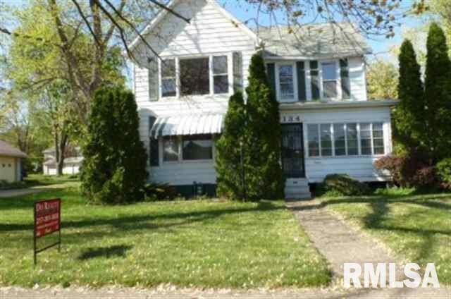 134 8th St, Lincoln, IL 62656 - photo 1