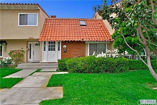 Welcome to 455 Vista Roma!  A light & bright 2 sto