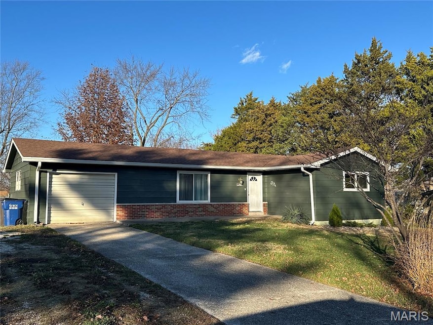 13 Tomahawk Ln, Warrenton, MO 63383 - photo 1