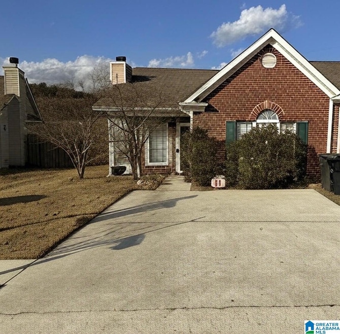 189 Hidden Cove Cir, Pelham, AL 35124 - photo 1