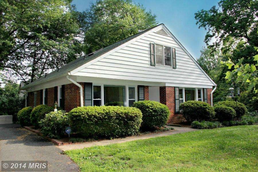 6625 Haycock Rd, Falls Church, VA 22043 - photo 1