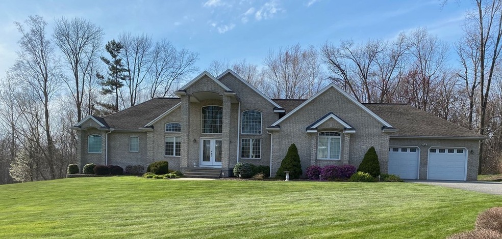 39 Deer Hill Cir, Ludlow, MA 01056 - photo 1