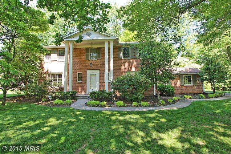 7901 Cindy Ln, Bethesda, MD 20817 - photo 1