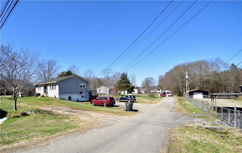 1400 Dallas Cherryville Hwy, Dallas, NC 28034 - photo 1