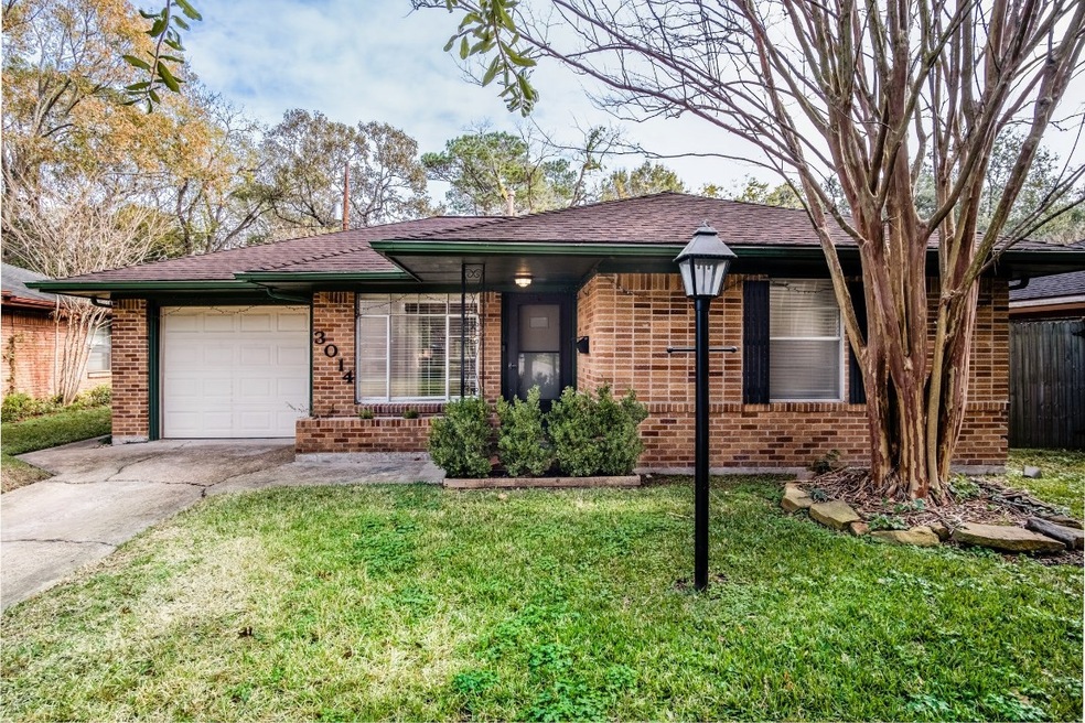 3014 Attridge Rd, Houston, TX 77018 - photo 1