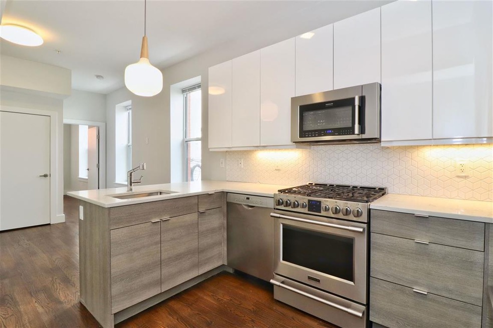 267 Baldwin Ave unit 202, Jersey City, NJ 07306 - photo 1