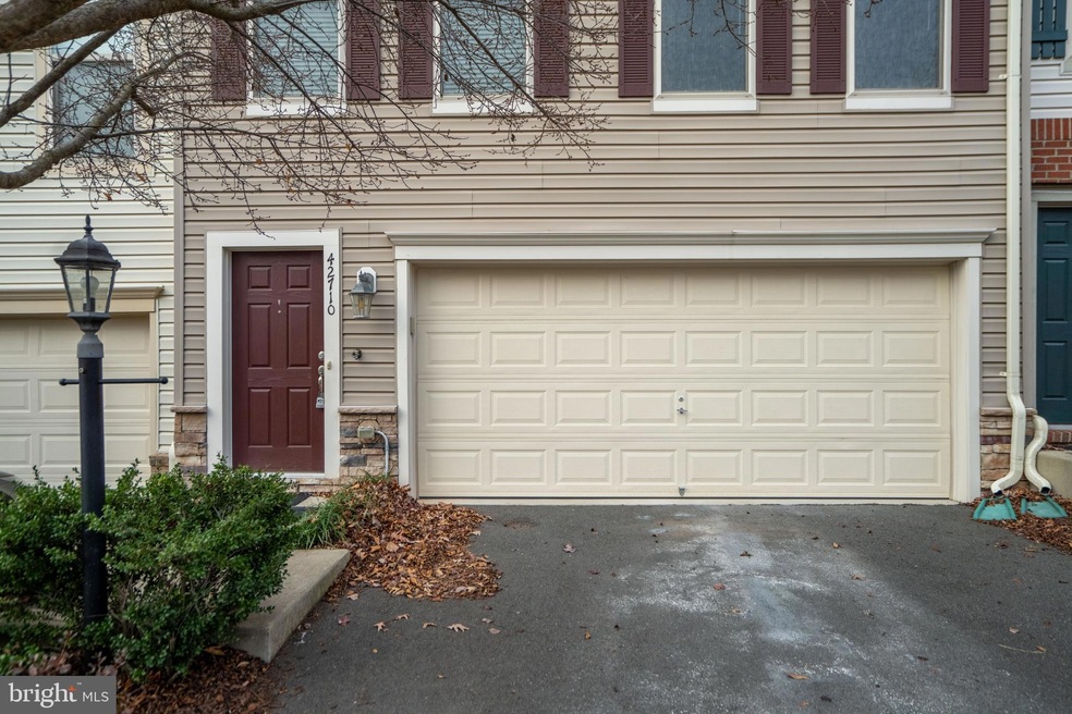 42710 Ogilvie Square, Ashburn, VA 20148 - photo 1