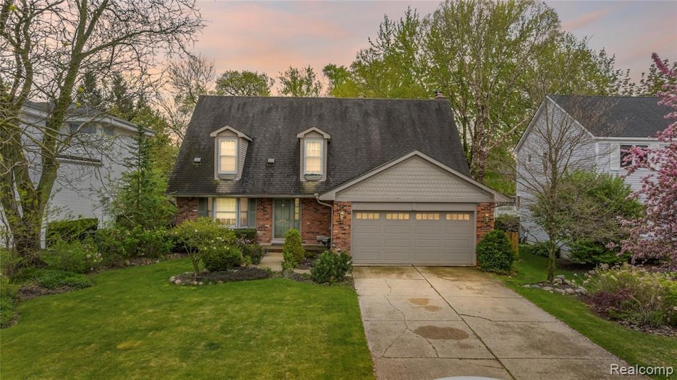 For Sale $735,000 • Co-Listing Agent