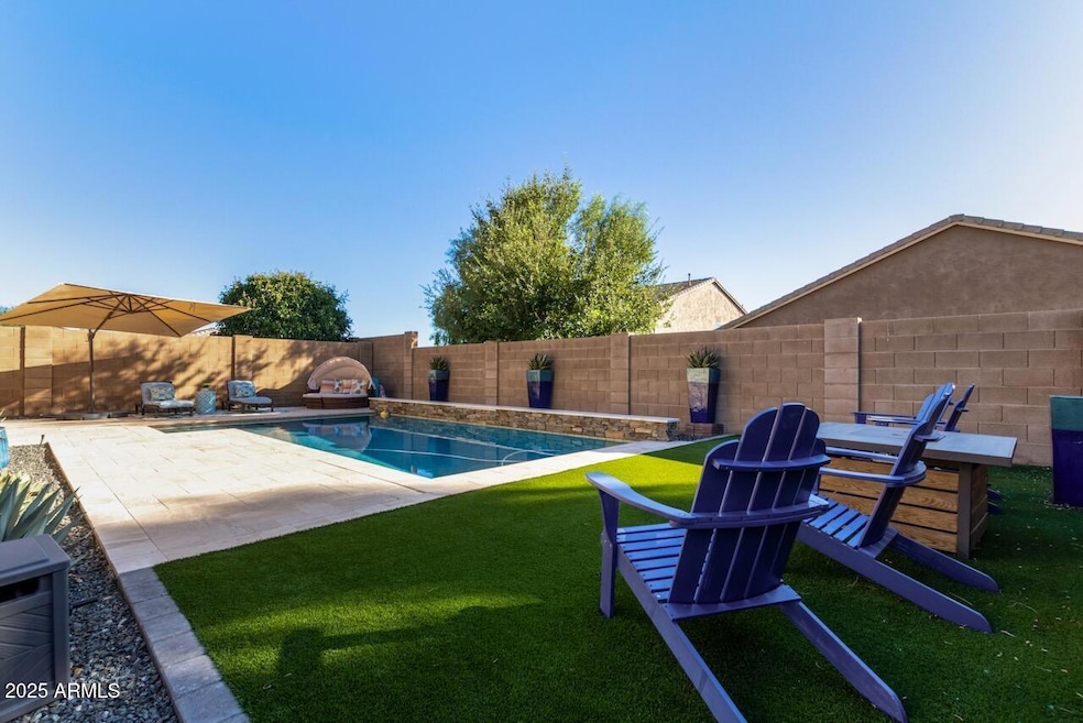 28-Backyard Turf Area